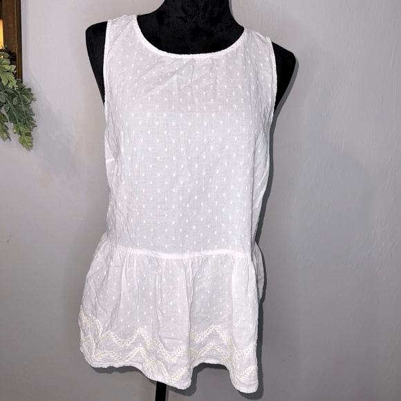 Old Navy Tops - Old Navy White Peplum Embroidered Top Size Large